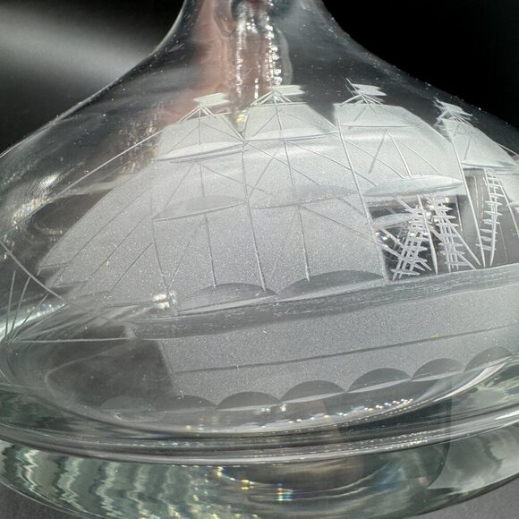 Vintage Toscany Etched Crystal Clipper Ship Decanter With Stopper Show Stopper - Picture 4 of 10